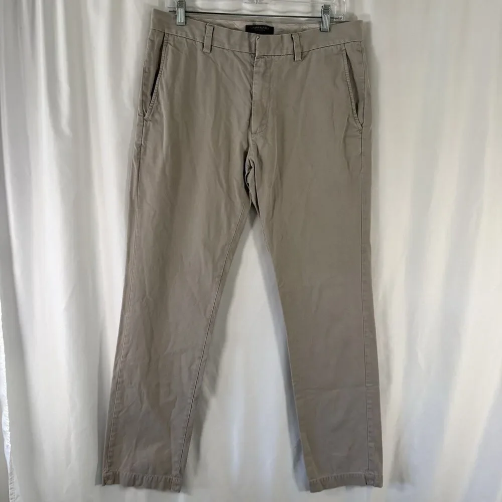 Banana Republic Aiden Chino Mens 32x34 Khaki Flat Front Slash Pocket 100% Cotton